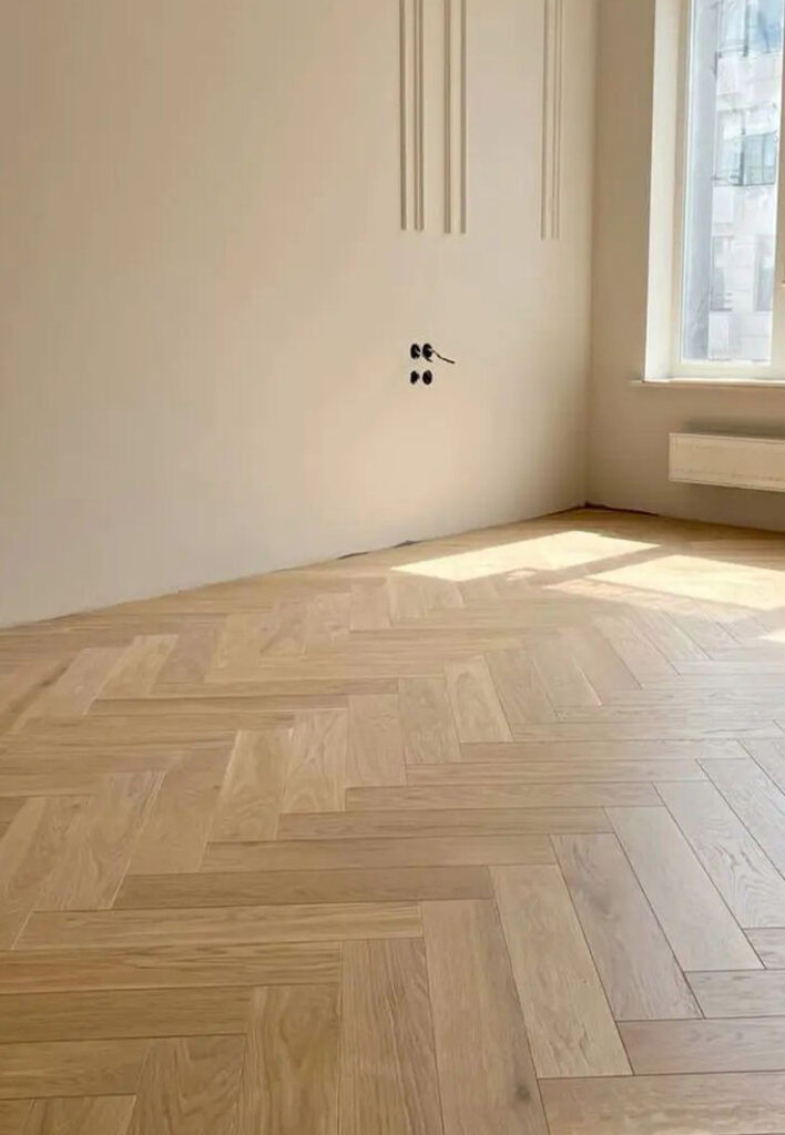 kuiper, vloer, renovatie, slopen, egaliseren, visgraat