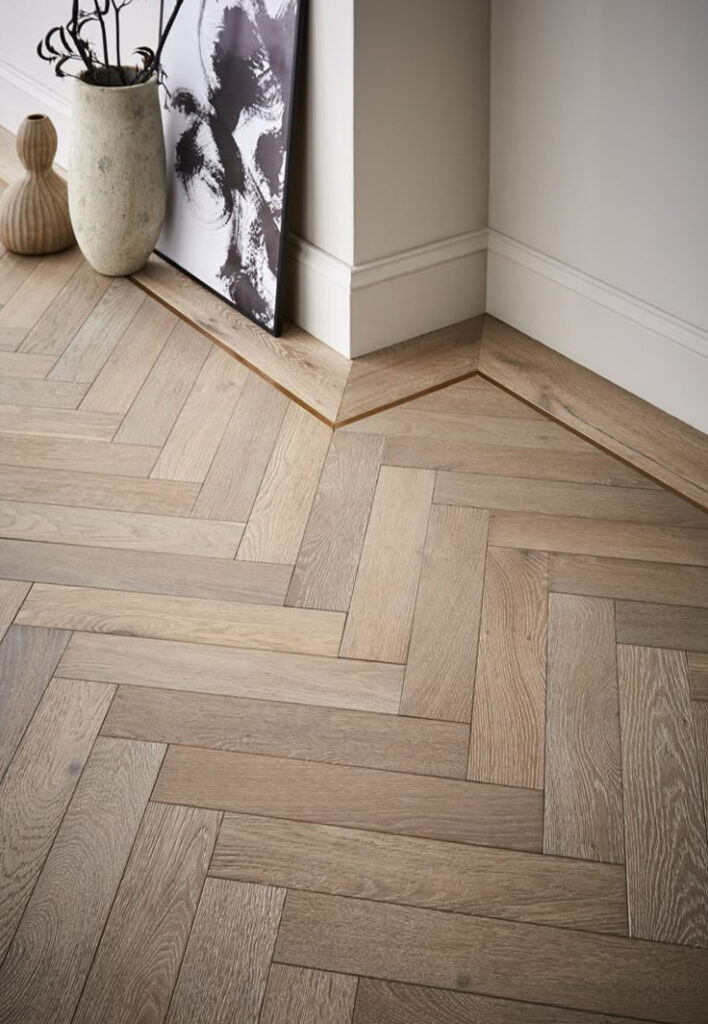 kuiper, vloer, renovatie, slopen, egaliseren, visgraat, hoeken, luxe