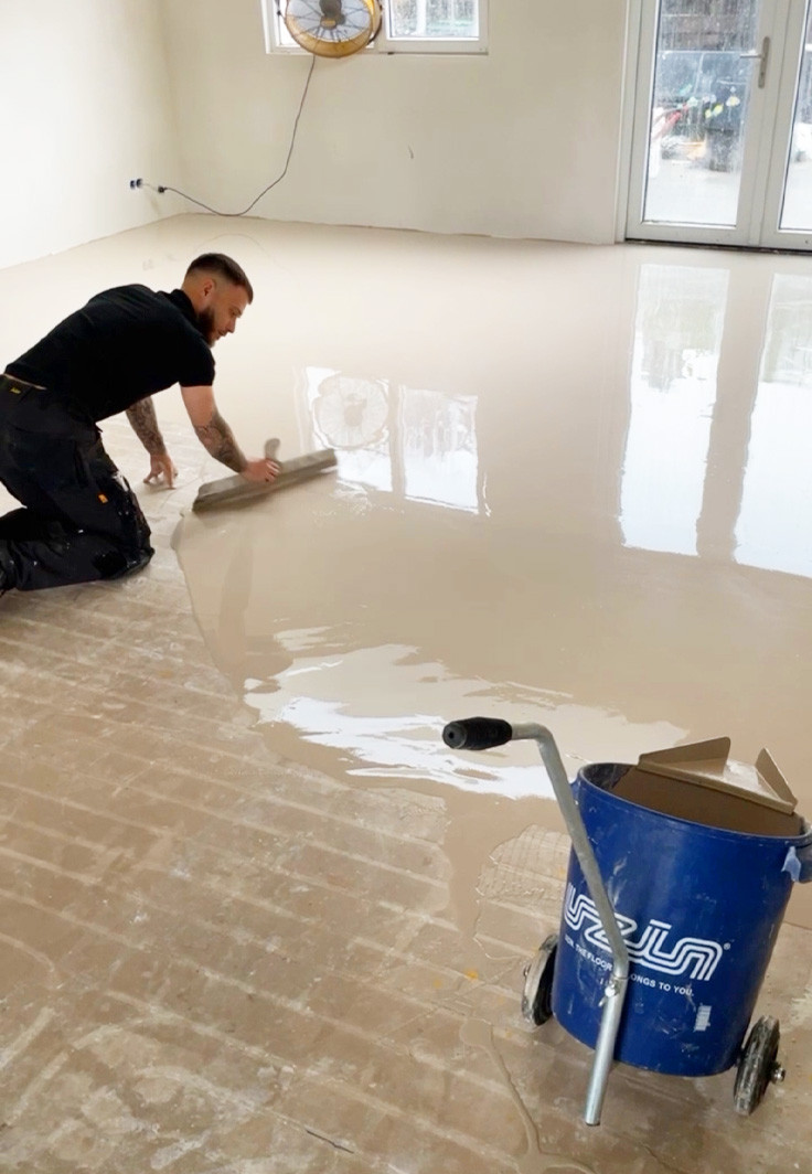 Kuiper Wonen & Interieur, egaliseren, vakman, urzin